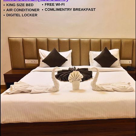 Rohtak Hotel The Rivaaj מראה חיצוני תמונה